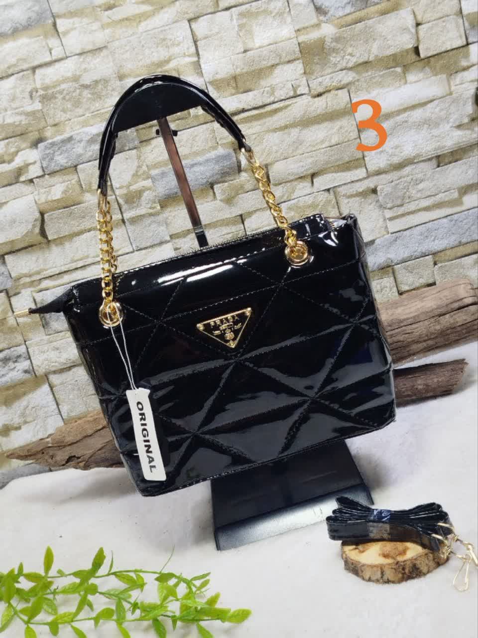  کیف مجلسی زنانه ورنی کار مشهد طرح (A Vernie 01) 5 روز کاری زمان آماده سازی 